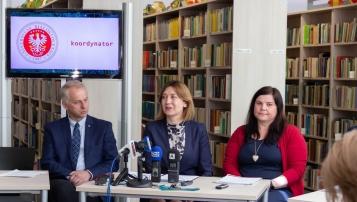 Cele i tematyka kursu zostały dostosowane do zmian wprowadzanych od roku 2019/2020 w systemie kształcenia ponadpodstawowego oraz wdrażania nowej podstawy programowej kształcenia ogólnego.