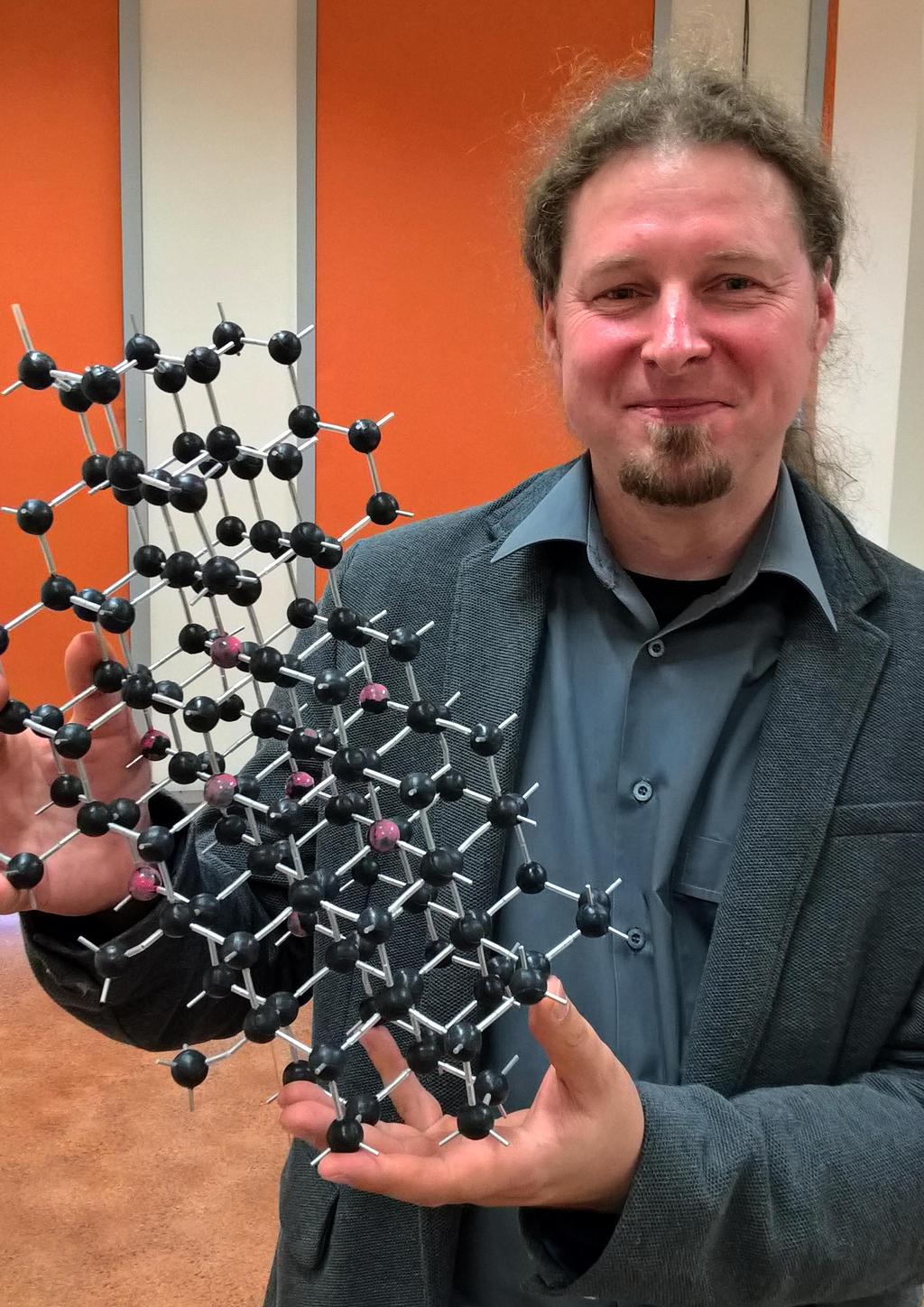 Zakład Chemii Medycznej i Nanomateriałów dr hab. in. Dariusz Pogocki, prof. UR - Kierownik Zak³adu / Dariusz Pogocki, BEng, PhD, DSc, Head of Department Tel./Phone: +48178518581 e-mail: pogo@univ.