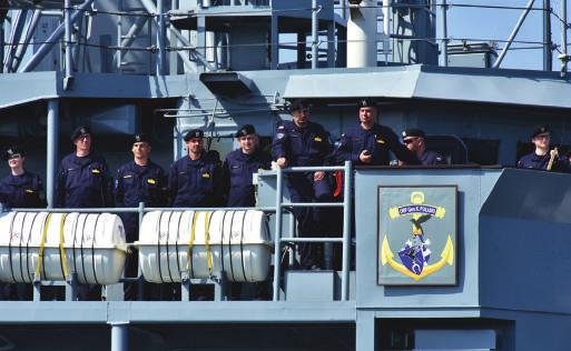 Początkowo brały w nich udział wyłącznie siły NATO. Polskę zaproszono do uczestniczenia w nich w 1993 roku.