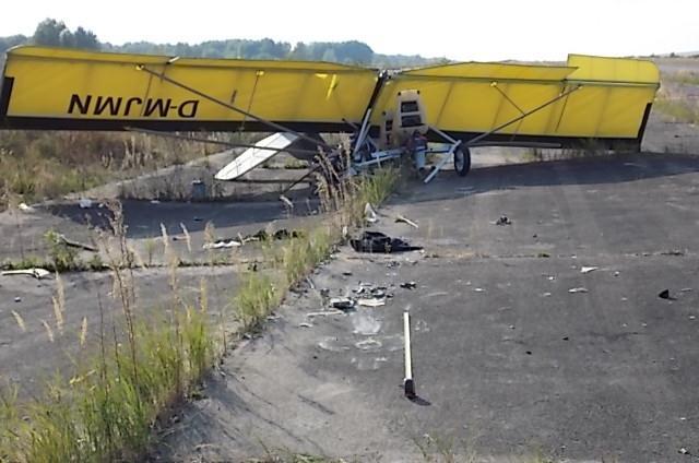 CZĘŚĆ OPISOWA: Samolot ultralekki SKY WALKER (rok budowy 1985) rozpoczął start z progu pasa 27 nieczynnego lotniska wojskowego.