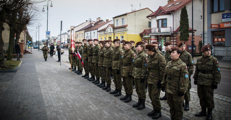 burmistrzowi Wojciechowi Walulikowi za współpracę oraz życzliwe przyjęcie, kończąc tym samym uroczyste obchody 155.