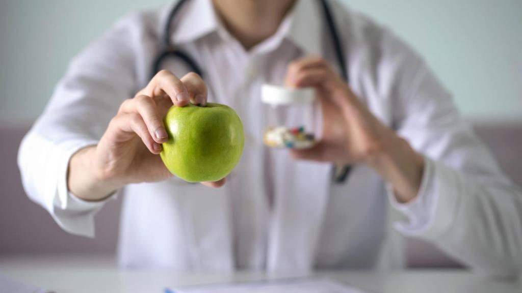 Moduł III Dietoterapia w chorobach Prowadzący: Iwona Wierzbicka dietetyk kliniczny Podczas tego szkolenia dowiesz się, dlaczego właściwy styl życia to czasami coś najważniejszego, bez czego nawet