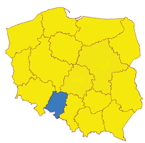 Dane geograficzno administracyjne Województwo opolskie położone jest w południowo zachodniej części Polski. Jego powierzchnia wynosi 9.412 km 2.