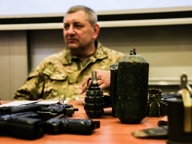 wych procedur ewakuacji do uwarunkowań na które polska szkoła jest narażona, ale w chwili obecnej