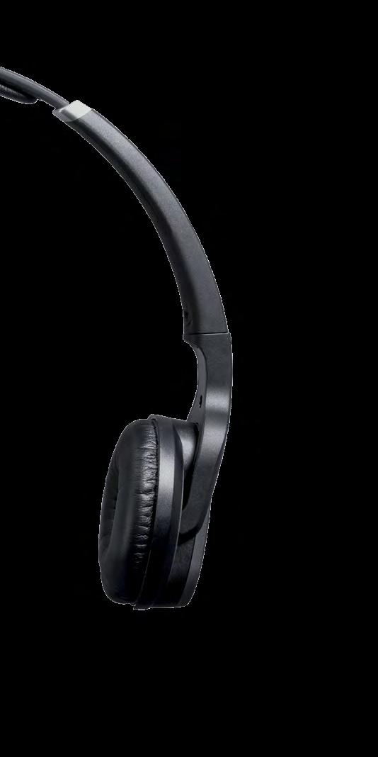 Wstęp O Sennheiserze... 4 Zalety słuchawek... 9 Wybierz właściwą słuchawkę... 10 Unified Communications... 14 Partnerzy strategiczni... 16 Wypróbuj nasze produkty... 17 Porównanie.