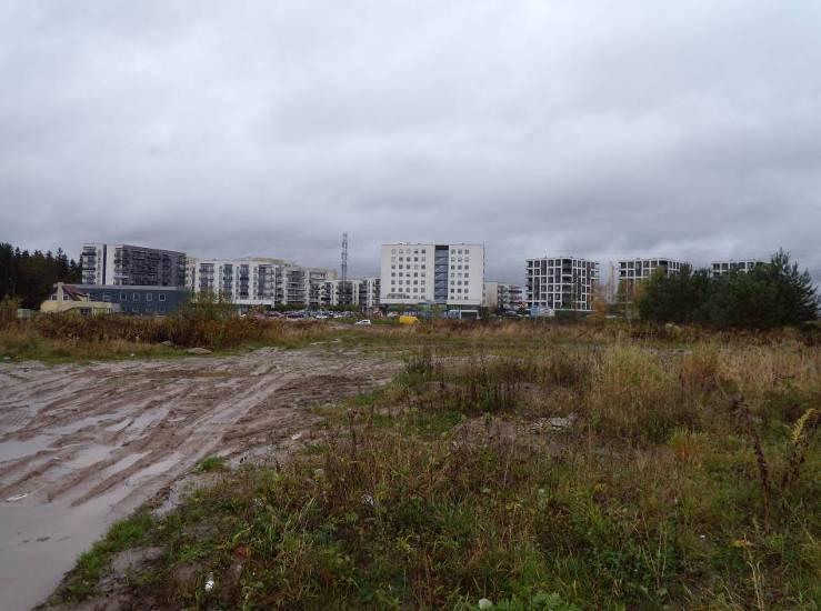 ównie z zabudow mieszkaniow wielorodzinn, a take z enklawami zadrzewie i zakrzewie.