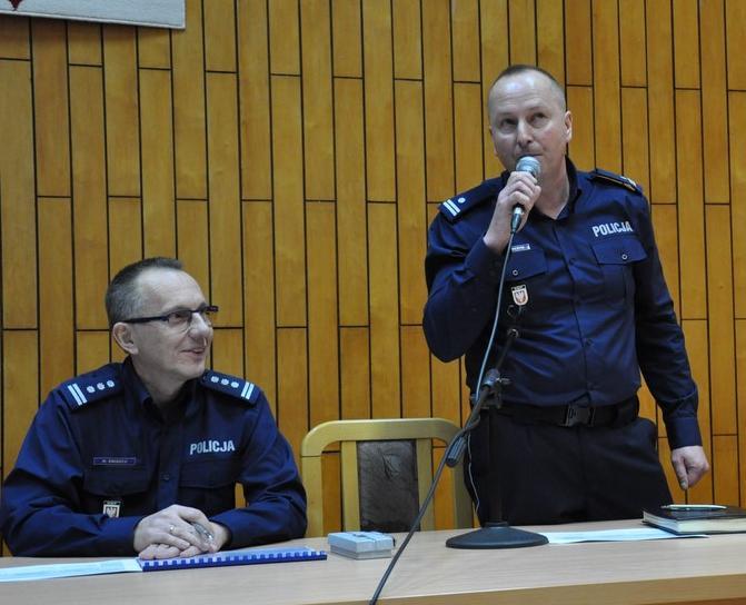 Marek Świszcz omawiając najważniejsze aspekty pracy Policji w garnizonie mazowieckim i kierunki działań skierowane do kadry kierowniczej, kładąc nacisk na zapewnienie wysokiego poziomu bezpieczeństwa