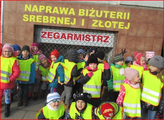 Potrafi planowad i organizowad własne działania Doskonali pamięd i spostrzegawczośd, zdobywa wiedzę Potrafi zadawad pytania dotyczące omawianej tematyki Rozwija
