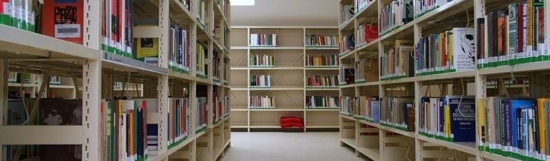 Zmiany w funkcjonowaniu bibliotek Str. 4 PODGÓRSKA BP W 2011 r. zmieniona została lokalizacja Filii nr 15, która pełni funkcję biblioteki dla dzieci i młodzieży.