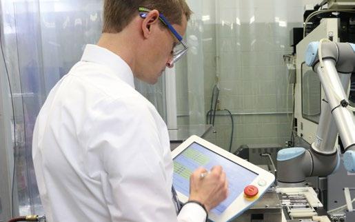 robotów była konieczność umieszczania wokół nich wygrodzeń ochronnych. W przypadku robotów UR te wszystkie zabezpieczenia nie są wymagane.