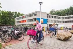REFERENCJE SZKOŁA DE PASSIE UTRECHT, HOLANDIA - KOMFORT DE PASSIE to szkoła średnia w mieście Utrecht, do której uczęszcza 2200 uczniów.