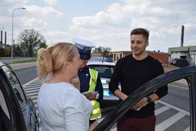 W ramach działań mazowieckiej drogówki pod nazwą Majowy weekend 2019", wyszkowscy policjanci wspólnie z aktorem Dawidem Czupryńskim rozpoczęli akcję  Dawid Czupryński znany