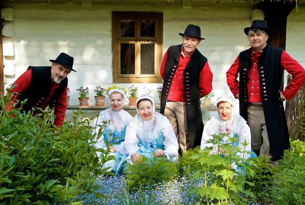 Grupa seniorów: strój
