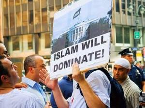 Meczety jak koszary Andrew G. Bostom Premier Turcji Erdogan jest doskonałym przykładem dwulicowego podejścia do kwestii fundamentalistycznego odrodzenia islamskiego na całym świecie.