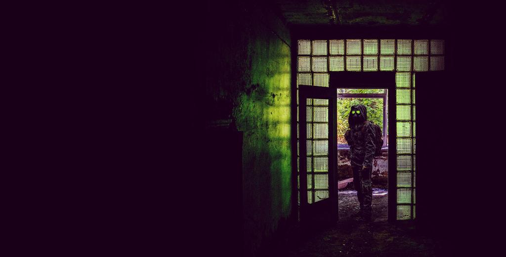 Chernobylite o grze Główne cechy gry: Współpracuj lub rywalizuj z innymi stalkerami ze Strefy. Pamiętaj jednak, każdemu przyświeca jakiś ukryty cel.