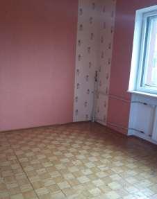 5,85 m², przedpokój 8,35 m². Do lokalu przynależy pomieszczenie w piwnicy o pow.