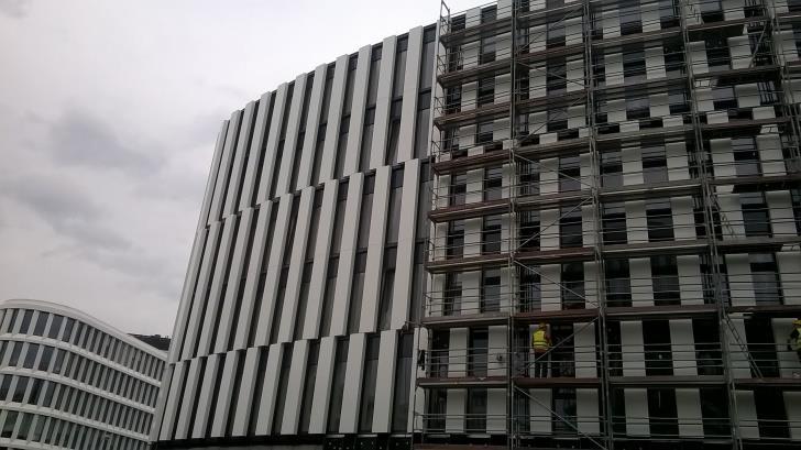 50 Elewacje wentylowane: Alucobond Powierzchnia