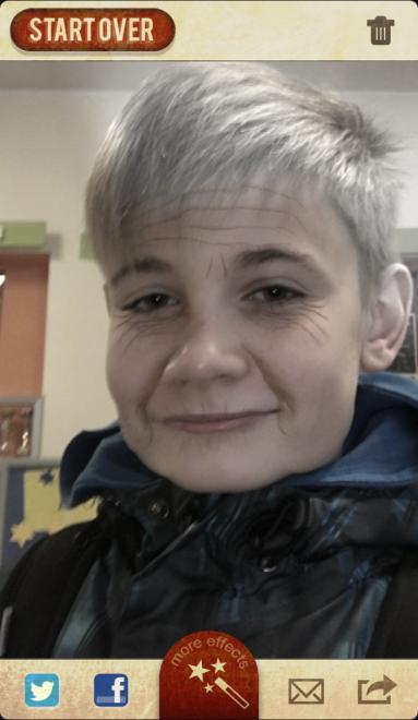 ,,Starość - nie radość, młodość - nie wieczność Spędzając czas z babcią, czy z dziadkiem widzimy w nich