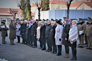 pracowników cywilnych otrzymało Medale  przez