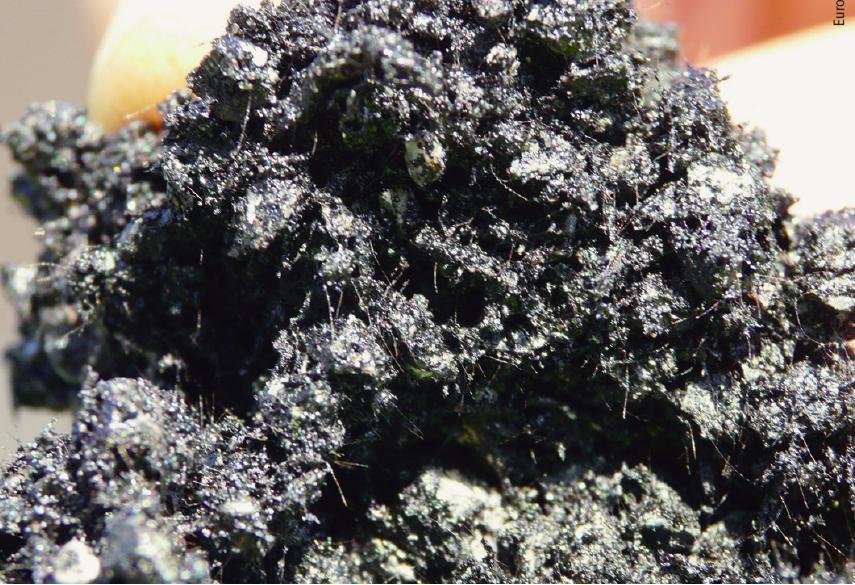 Wpływ włókien syntetycznych na właściwości mieszanki Gripfibre Zastosowanie syntetycznych włókien umożliwia projektowanie mieszanek mineralno-emulsyjnych o nieciągłym uziarnieniu.