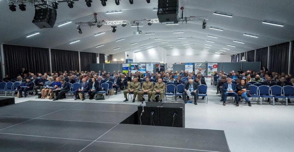skłoniły do refleksji nad potrzebą wzmocnienia ochrony tychże budynków szczególnie centrów handlowych czy szkół oraz uczelni wyższych.