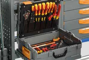 EQUIPMIENTO MOBILE - WYPOSŻENIE MOBILE La solución MOBILE integra los equipamientos para vehículos comerciales Store Van con los maletines para piezas pequeñas de las series STORE BOX 102 136 238 y