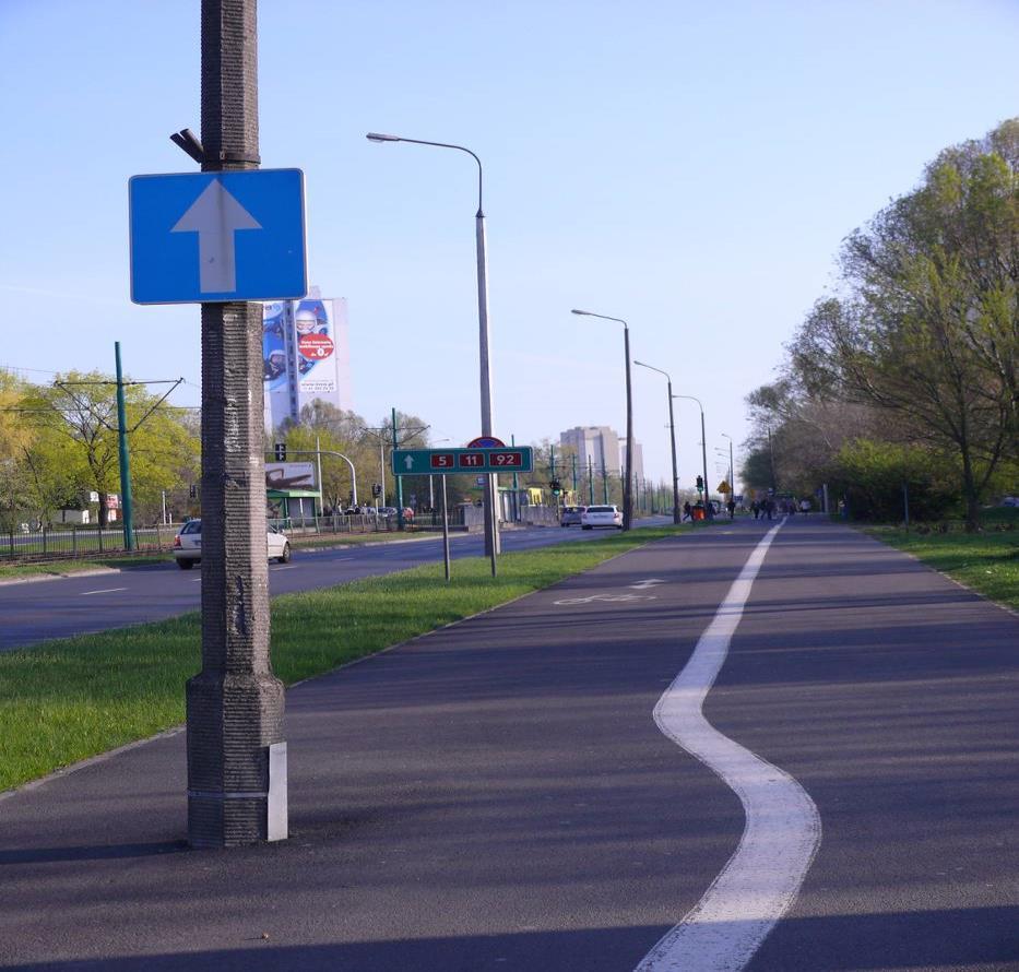 Słupy oświetleniowe,