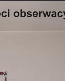 zaprojektowano dwie, niezależne sieci