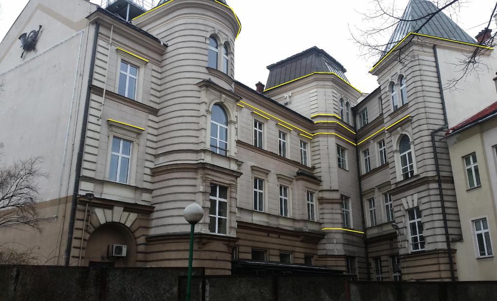 Widok elewacji z miejscem lokalizacji kolców 1.4.