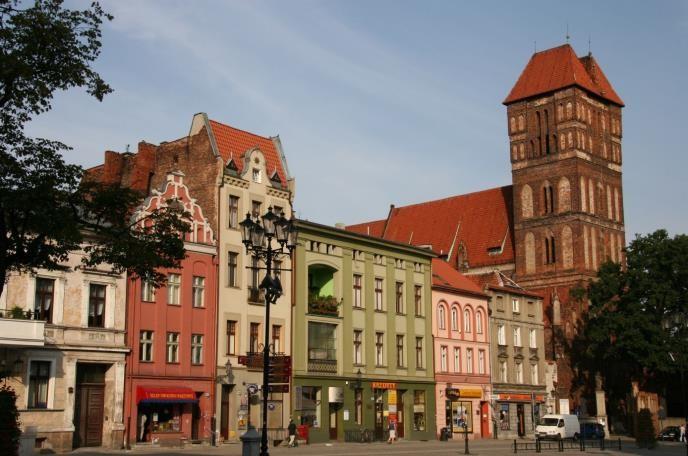 państwa, dowiadują się kim była Dąbrówka, kim był Mieszko, jak żyli mieszkańcy w tamtych czasach gdzie mieszkali, co jedli, czy dzieci bawiły się tak jak dzisiaj.