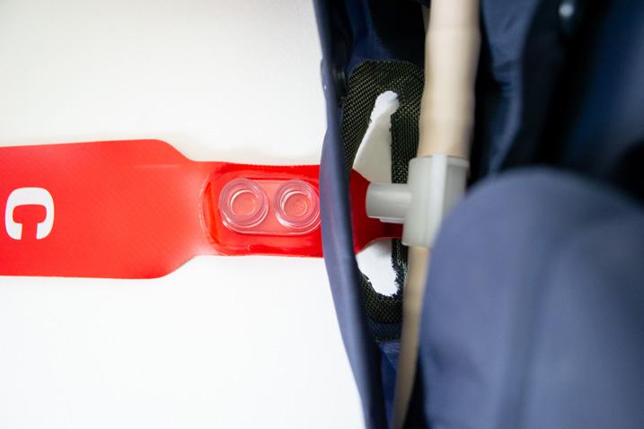 9 16. Zawór CPR System novacare Smartline plus 5 jest wyposażony w system paska bezpieczeństwa (CPR). Umożliwia on spuszczenie powietrza w ciągu kilku sekund, np. w celu przeprowadzenia resuscytacji.