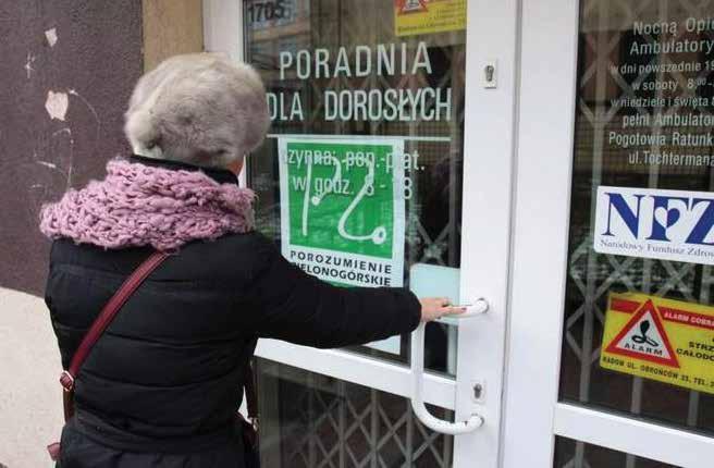 Z ŻYCIA GMINY Konflikt lekarzy z ministrem poza gminą Do końca ubiegłego roku wszystkie ośrodki zdrowia miały czas na podpisanie umowy w ramach Podstawowej Opieki Zdrowotnej z NFZ na 2015 rok.