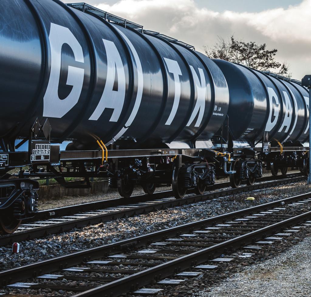 GATX RAIL EUROPE (GRE) KIM JESTEŚMY MAMY SILNĄ POZYCJĘ RYNKOWĄ KONCENTRUJĄC SIĘ NA DZIERŻAWIE WAGONÓW I USŁUGACH Z TYM ZWIĄZANYCH, UTRZYMANIU
