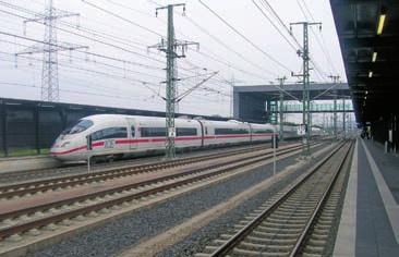 Ausbaustrecke ABS. Główny zarządca infrastruktury na terenie Republik Federalnej Niemiec DB Netz AG zarządza obecnie siecią kolejową o największej długości w Europie. W jej skład wchodzą 34 tys.