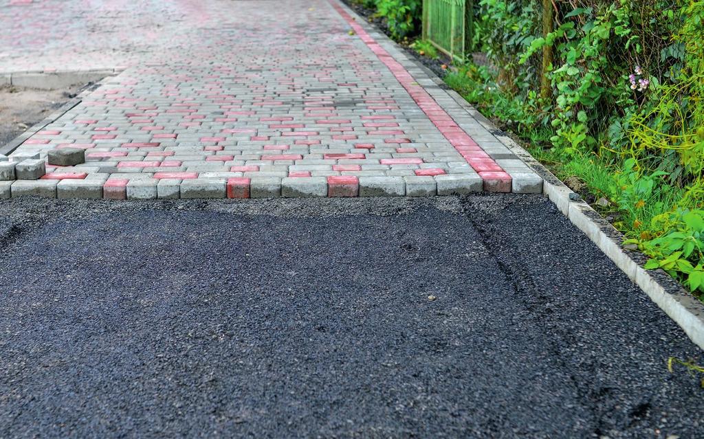 kabla. Do uruchomienia wystarczy jedno naciśnięcie przycisku, a dzięki zamontowanemu wózkowi transportowemu (opcja) transport jest całkiem prosty.