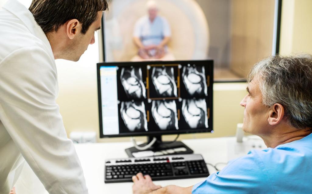 Rezonans magnetyczny w Carolina Medical Center wykorzystywany jest do: badań układu mięśniowoszkieletowego: stawów, ścięgien i mięśni, wykrywania ognisk zapalnych oraz zmian przeciążeniowych czy