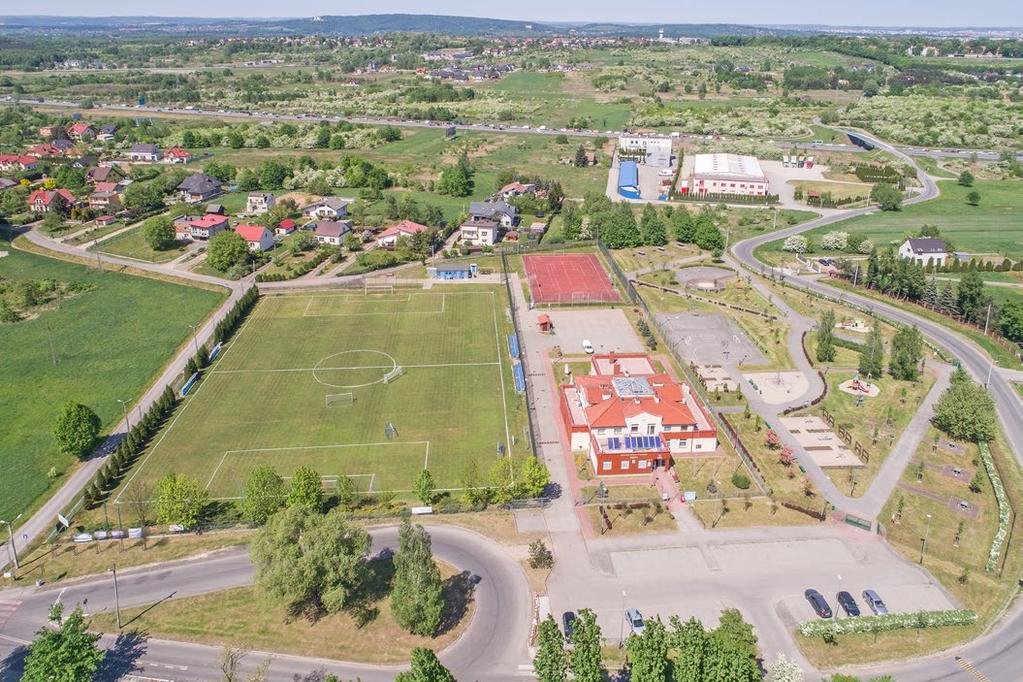 nr 1/2017 2/2019 (238) (252) Bodzów, Dębniki, Kobierzyn, Kostrze, Ludwinów, Osiedle Podwawelskie, Podgórki Tynieckie, Pychowice, Ruczaj, Sidzina, Skotniki, Tyniec, Zakrzówek NIECODZIENNA GAZETA
