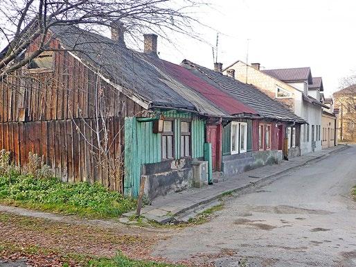 Szczególne wrażenie robią nieźle zachowane drewniane domy przy ul. Tureckiej, tuż obok wału Wilgi (nr 19 i 21).