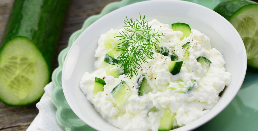 Kolacja: Sałatka ziemniaczana z fasolką szparagową + sok jabłkowy (494 kcal) 200 g Ziemniaki, średnio (2 szt.