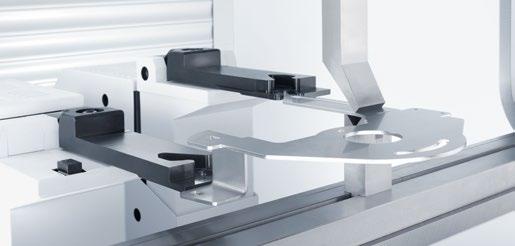 Sterowany przez CNC system BendGuard Automatic Najwyższą dokładność zapewnia 4-cylindrowa technologia napędu Wydajnie i oszczędnie ze sterowaniem Touchpoint Regulowany prędkością obrotową serwonapęd