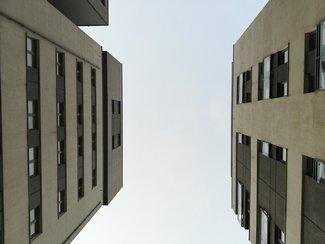 Kamera do selfie ma 8 megapikseli i wykonuje zdjęcia przeciętnej jakości, z dmiernie dużą ilością domyślnie łożonych efektów, przez co twarze fotografowanych osób wychodzą często nieturalnie