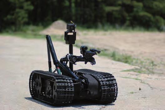 również roboetyką. Uważa on, że powyższe przykłady uzasadniają stosowanie robotów wojskowych.