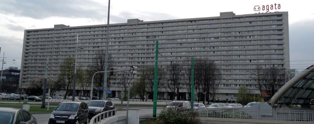 Strzałkowski) Fot. 11. Budynek mieszkalny w centrum Katowic, tzw. Superjednostka (fot. P.