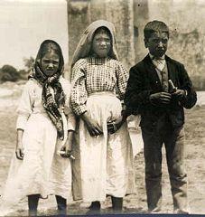 FATIMA 1917 Prośba Matki Bożej przekazana trójce fatimskich pastuszków - «Widzieliście piekło, dokąd idą dusze biednych grzeszników.