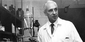 biologii (1968: Nobel dla M. Nirenberga, G. Khorany i RW. olleya). G, Khorana indu, biolog RW.