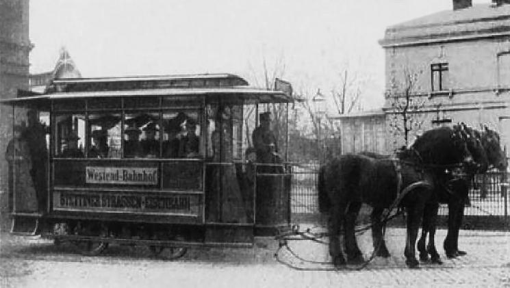 Tramwaje konne były bardzo popularne wśród mieszkańców XIX-wiecznego Szczecina. W 1896 r. na stanie przedsiębiorstwa znajdowało się 39 wagonów pasażerskich, 12 gospodarczych i 198 koni.