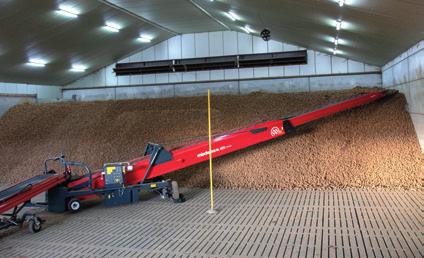 Maszyny dostępne są z następującymi programami napełniania: Farmer, Comfort, Dynamic i Premium. Przełączanie między trybami roboczym i transportowym odbywa się za naciśnięciem przycisku.