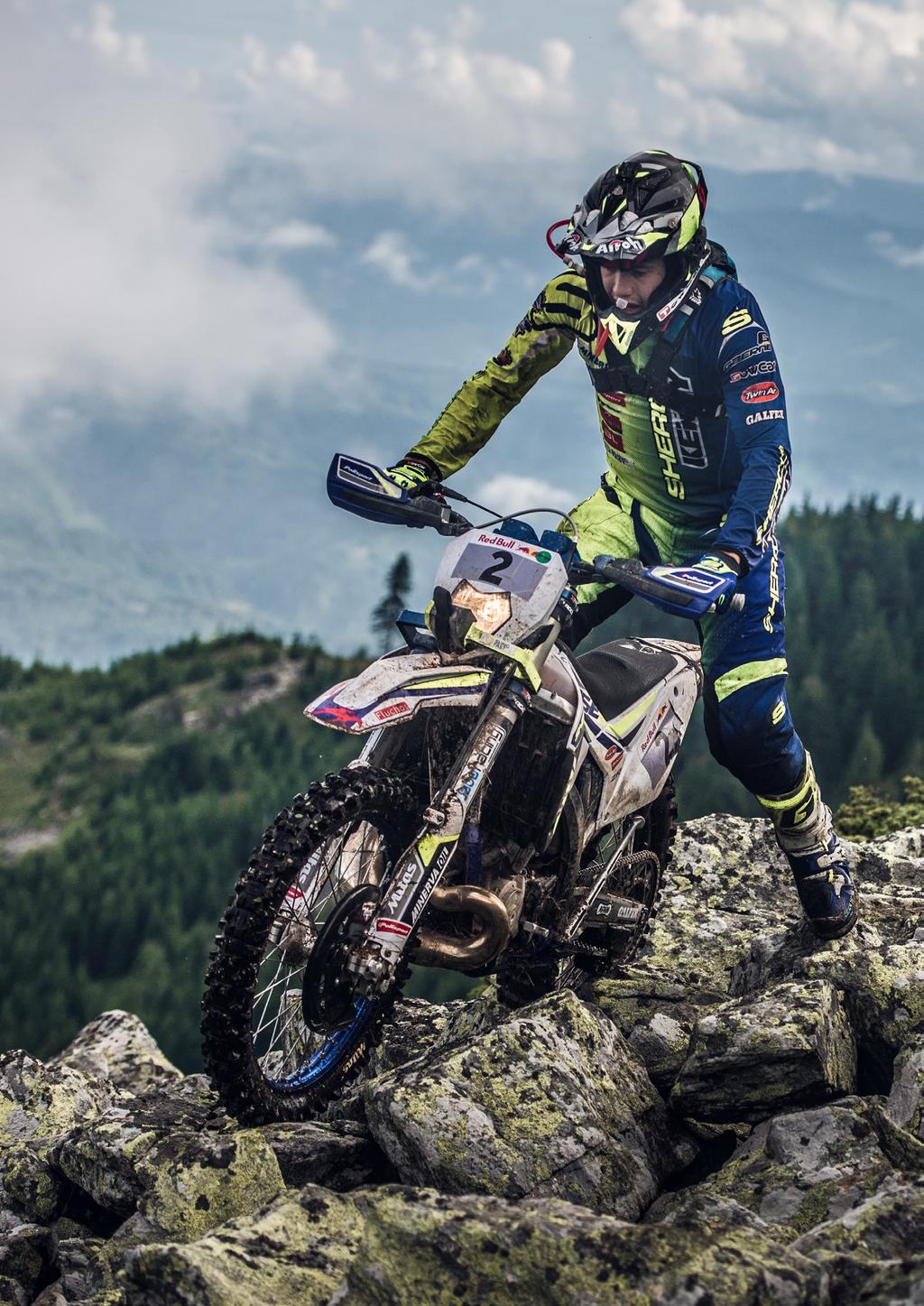 Opony enduro extreme EF-07 Super light Opona EF-07 Super Light (zielony pasek) jest wykonana z bardziej miękkiej mieszanki niż wersja Super (żółty pasek).