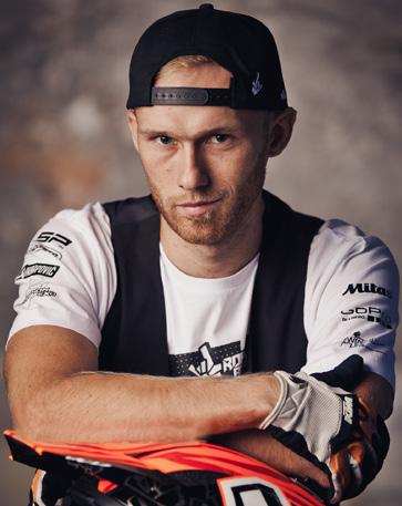 Opony Mitas SPORT FORCE+ zapewniają stałą przyczepność, która pozwala mi wykonywać triki na granicy niemożliwego.