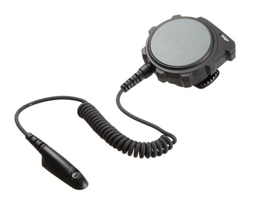Dräger FPS -COM 7000 Jednostka komunikacyjna FPS -COM 7000 umożliwia komunikowanie się użytkowników aparatów oddechowych w trakcie akcji, z zachowaniem swobodnych rąk.